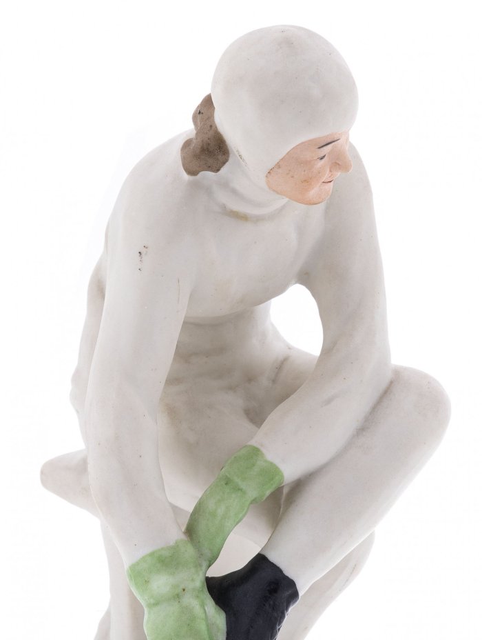 Статуэтка "Конькобежка Мария Исакова", фарфор, роспись, СССР, 1940-1970 гг.