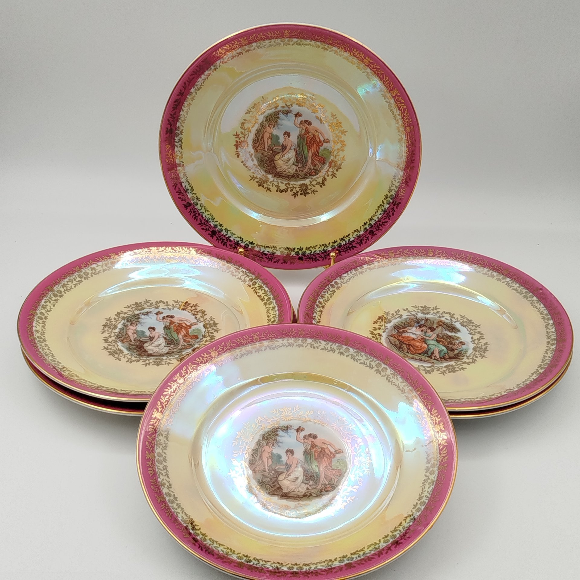 Набор десертных тарелок из сервиза "Мадонна" на 6 персон, фарфор, деколь, люстр, золочение, Fortuna Eisenberg, Германия, 1960-1973 гг.