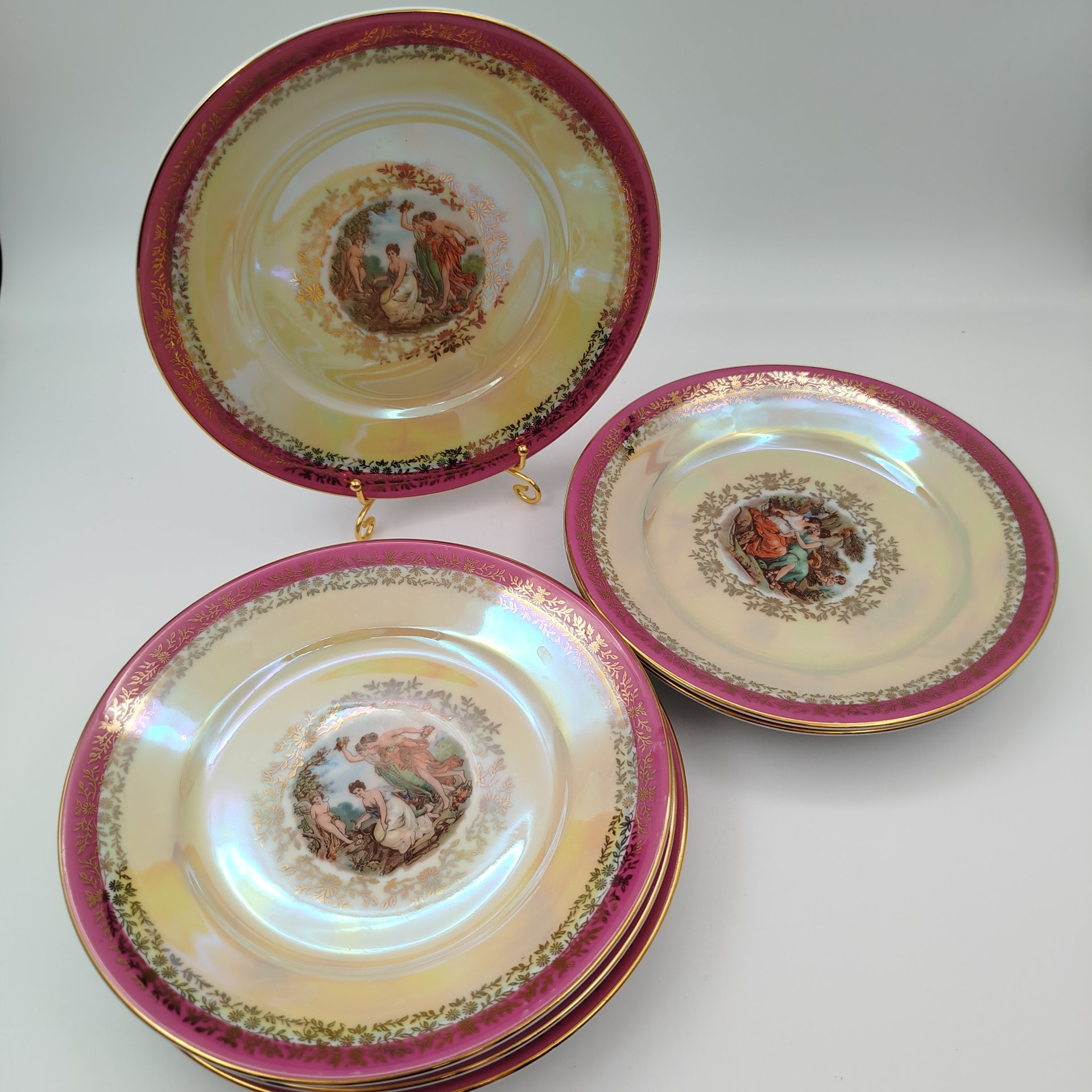 Набор десертных тарелок из сервиза "Мадонна" на 6 персон, фарфор, деколь, люстр, золочение, Fortuna Eisenberg, Германия, 1960-1973 гг.