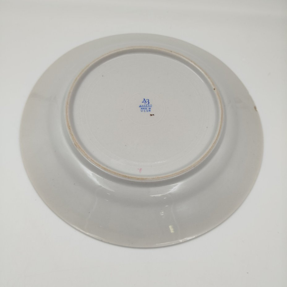 Тарелка "Золотой олень", автор росписи П.В. Леонов, фарфор, крытье, роспись, золочение, Дулевский фарфоровый завод (Дулёво), СССР, 1952-1964 гг.