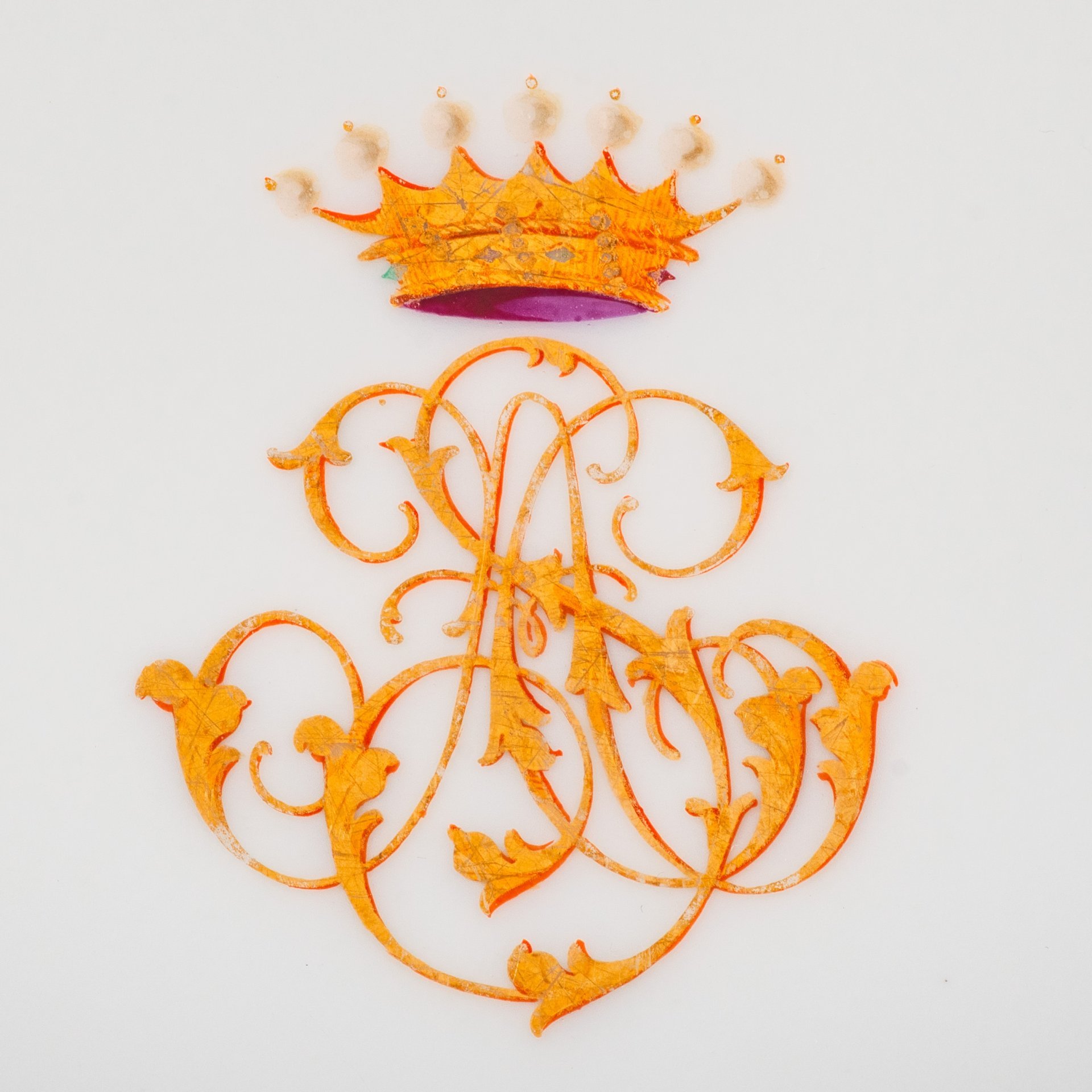 Тарелка с монограммой под короной барона, Lahoche & Pannier Escalier de Cristal Palais Royal 162, фарфор, крытье, роспись, золочение, Франция, 1852-1882 гг.