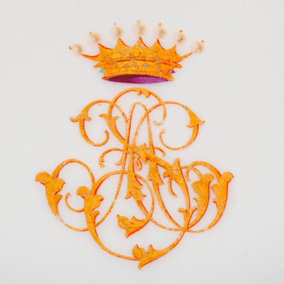 Тарелка с монограммой под короной барона, Lahoche & Pannier Escalier de Cristal Palais Royal 162