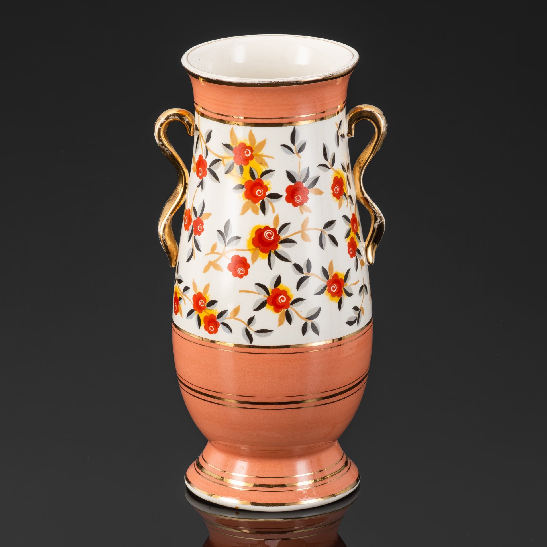 Ваза розового отенка с цветочным декором, дизайнер Раймонд Шевалье (Raymond Chevalier), керамика, крытье, золочение, деколь, Boch Freres Keramis, Бельгия, 1940-1950 гг.