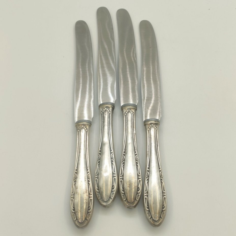 Набор из 4-х столовых ножей лаконичной формы, клеймо "Rostfrei"