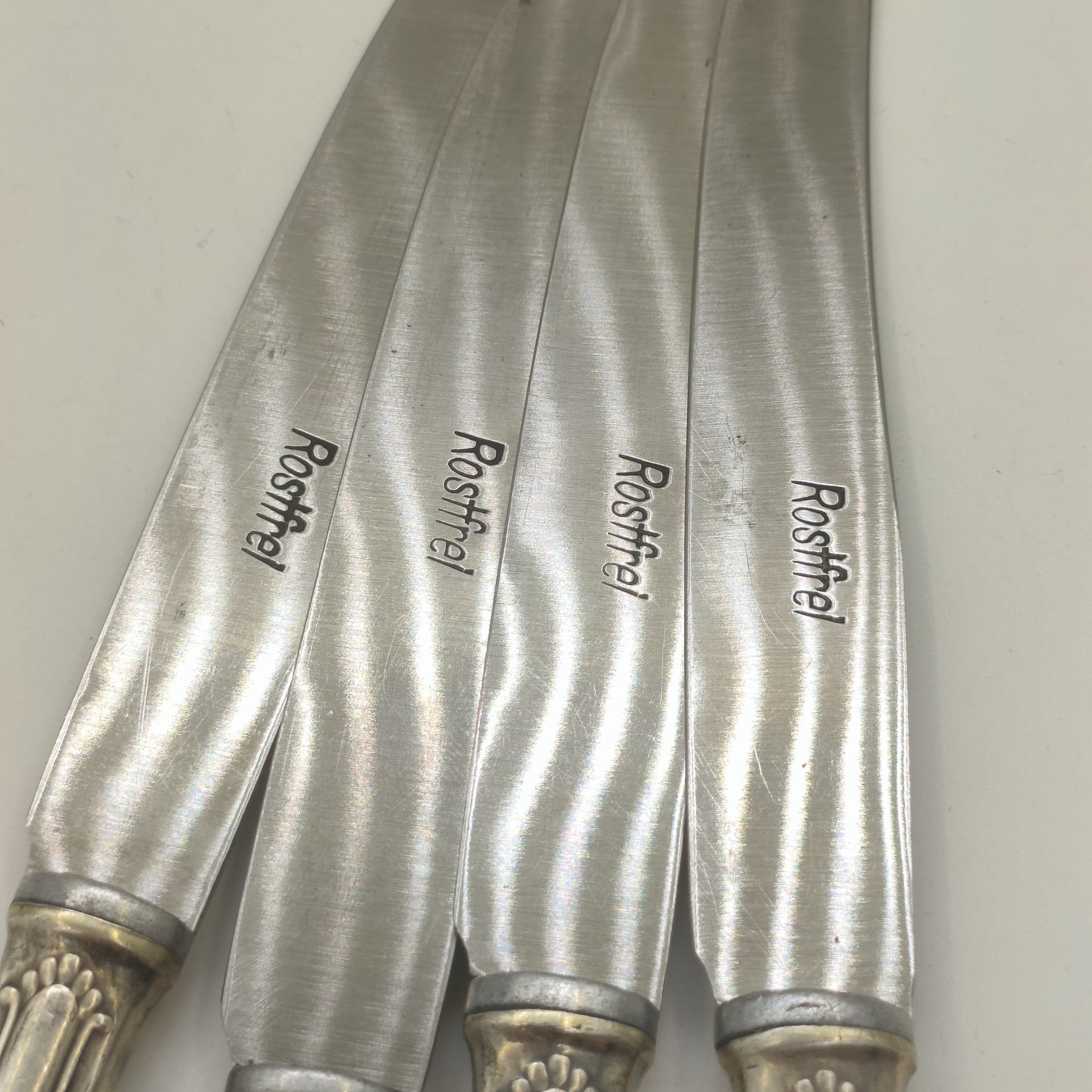 Набор из 4-х столовых ножей лаконичной формы, клеймо "Rostfrei", сталь, металл, Германия, 1920-1960 гг.