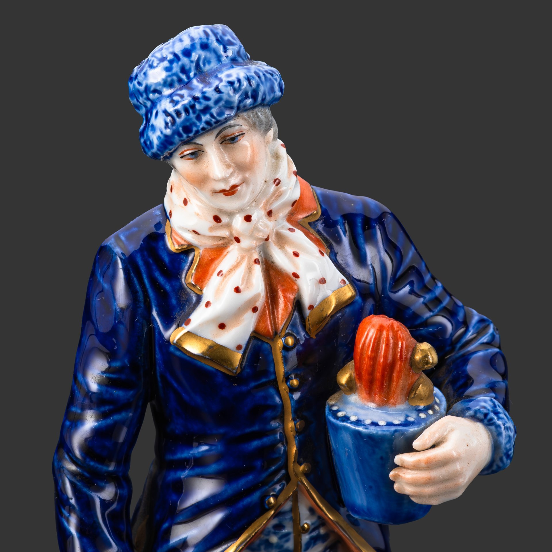 Статуэтка "Водовоз" ("За водой"),  Sandizell Hoffner & Cо, фарфор, роспись, золочение, Германия, 1960-1970 гг.
