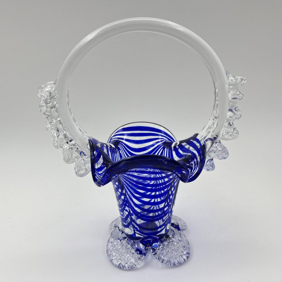 Вазочка в виде корзины, автор А.Ф. Федорков