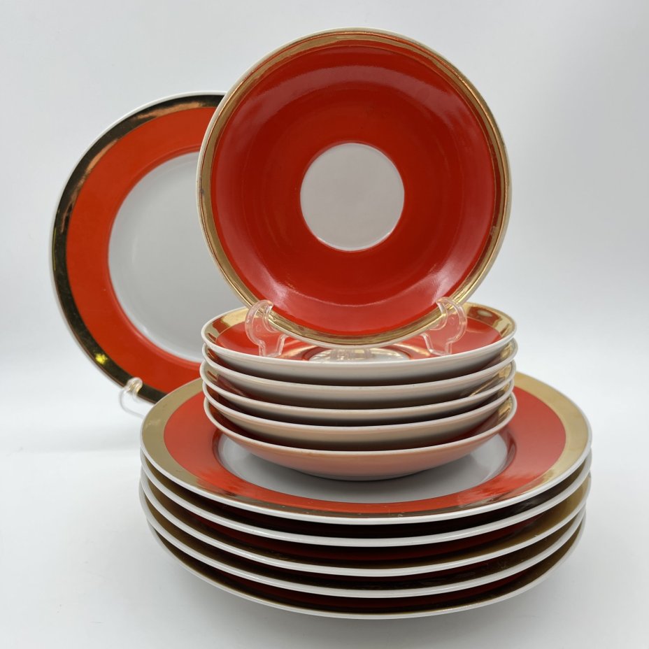 Набор чайных трио ярко оранжевого цвета на 5 персон, форма "Рубин", фарфор, крытье, золочение, Дулевский фарфоровый завод (Дулёво), СССР, 1968-1991 гг.