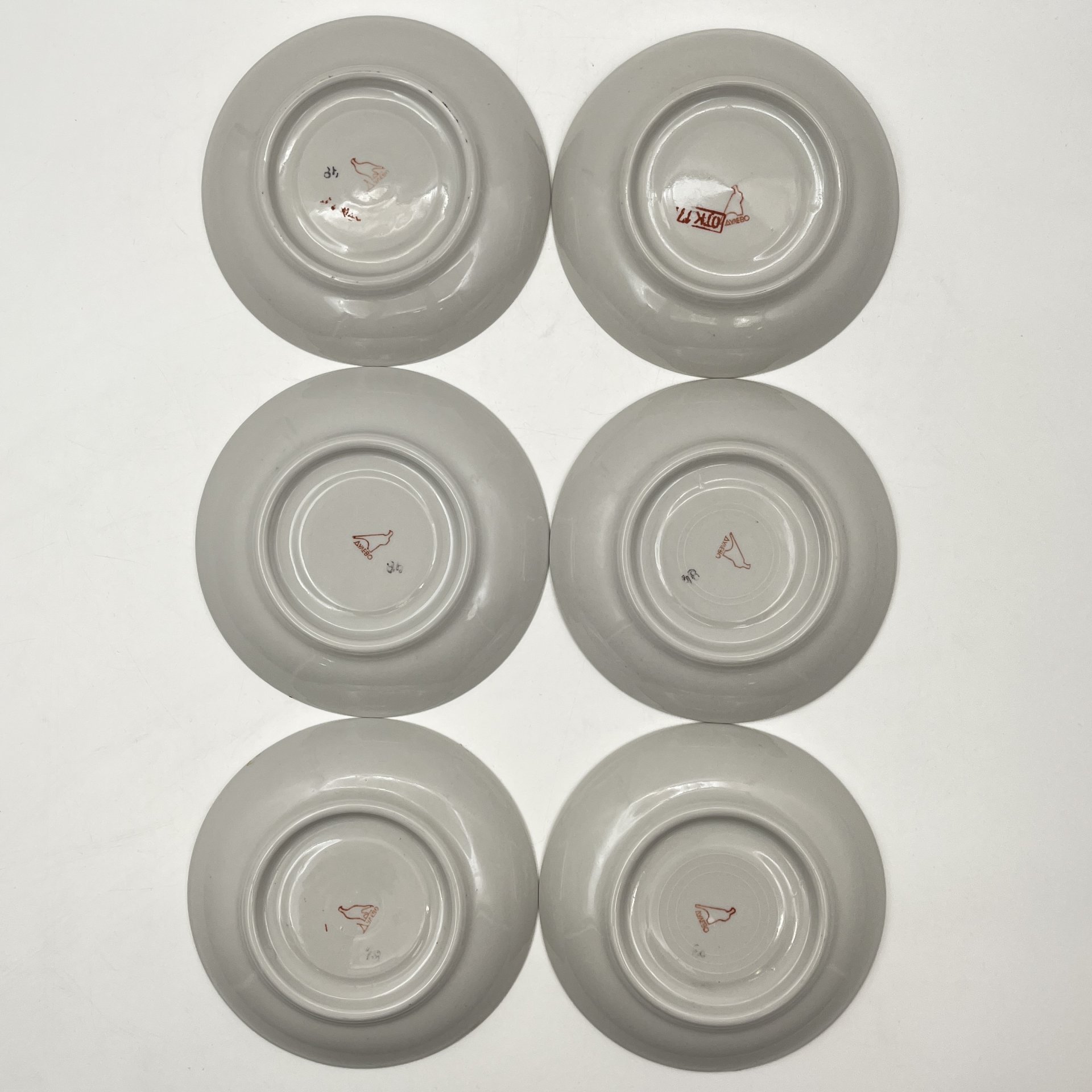 Набор чайных трио ярко оранжевого цвета на 5 персон, форма "Рубин", фарфор, крытье, золочение, Дулевский фарфоровый завод (Дулёво), СССР, 1968-1991 гг.