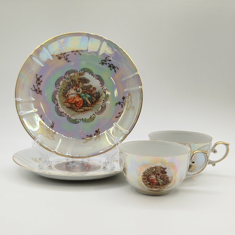 Набор из 2-х десертных тарелок и 2-х чашек "Мадонна"