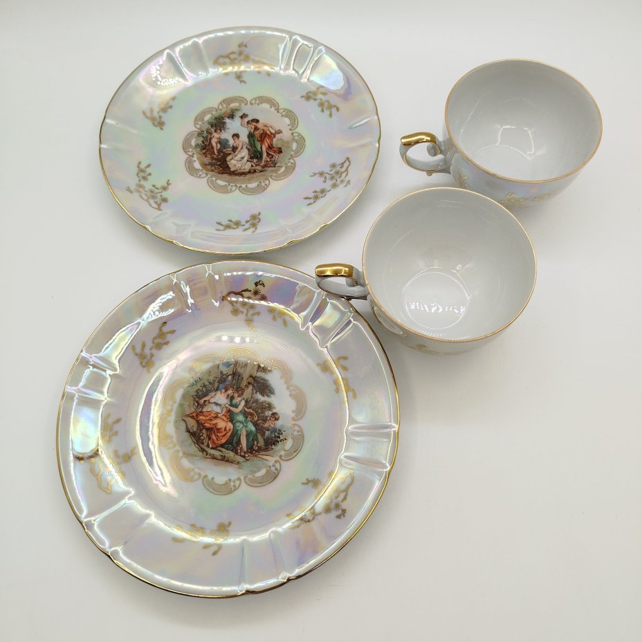 Набор из 2-х десертных тарелок и 2-х чашек "Мадонна"