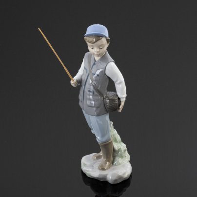 Статуэтка "Мой первый улов" (Рыбак), фарфор, роспись, NAO Porcelain, Испания, 2000-2015 гг.