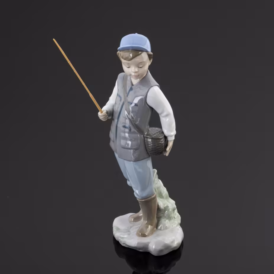 Статуэтка "Мой первый улов" (Рыбак), фарфор, роспись, NAO Porcelain, Испания, 2000-2015 гг., NAO Porcelain