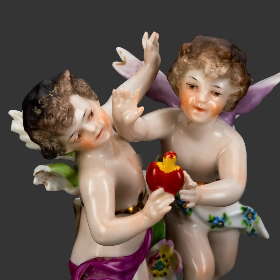 Статуэтка-карандашница "Амуры, борющиеся за сердце", Sandizell, Höffner & Co.