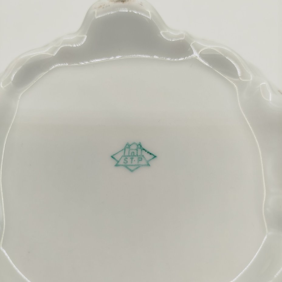 Сахарница (бонбоньерка)  с цветочным декором, фарфор, Stadtilmer Porzellan, 1950-1970 гг., Stadtilmer Porzellan