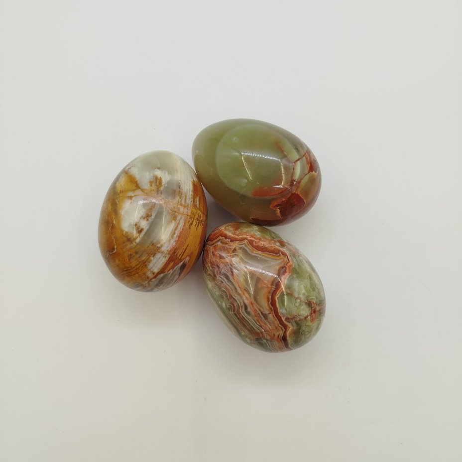 Набор из трех статуэток в виде яйца, натуральный камень, Азия, 2000-2010 гг.