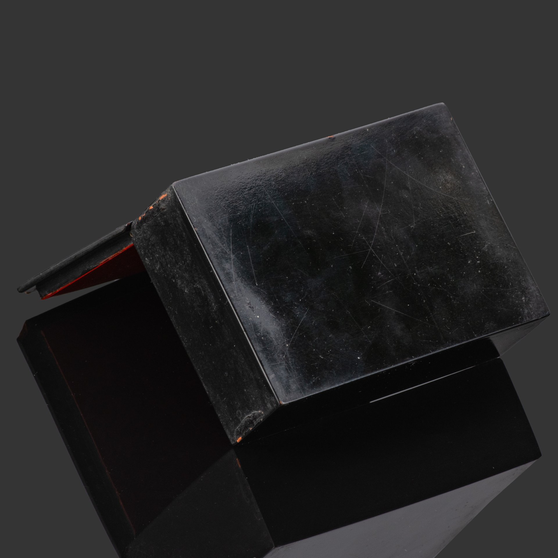 Шкатулка "Высотка на Кудринской площади", автор Ю. Карлов, папье-маше, роспись, лак, Федоскинская фабрика миниатюрной живописи (Федоскино), СССР, 1959 г.