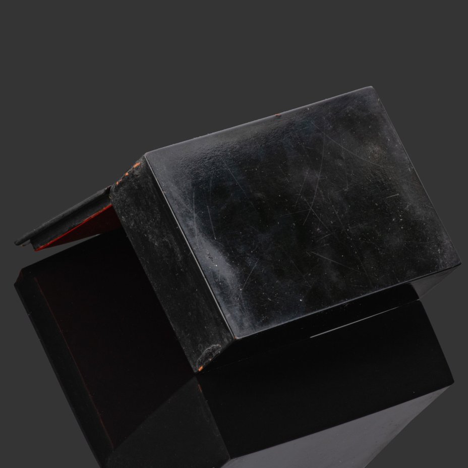 Шкатулка "Высотка на Кудринской площади", автор Ю. Карлов, папье-маше, роспись, лак, Федоскинская фабрика миниатюрной живописи (Федоскино), СССР, 1959 г.