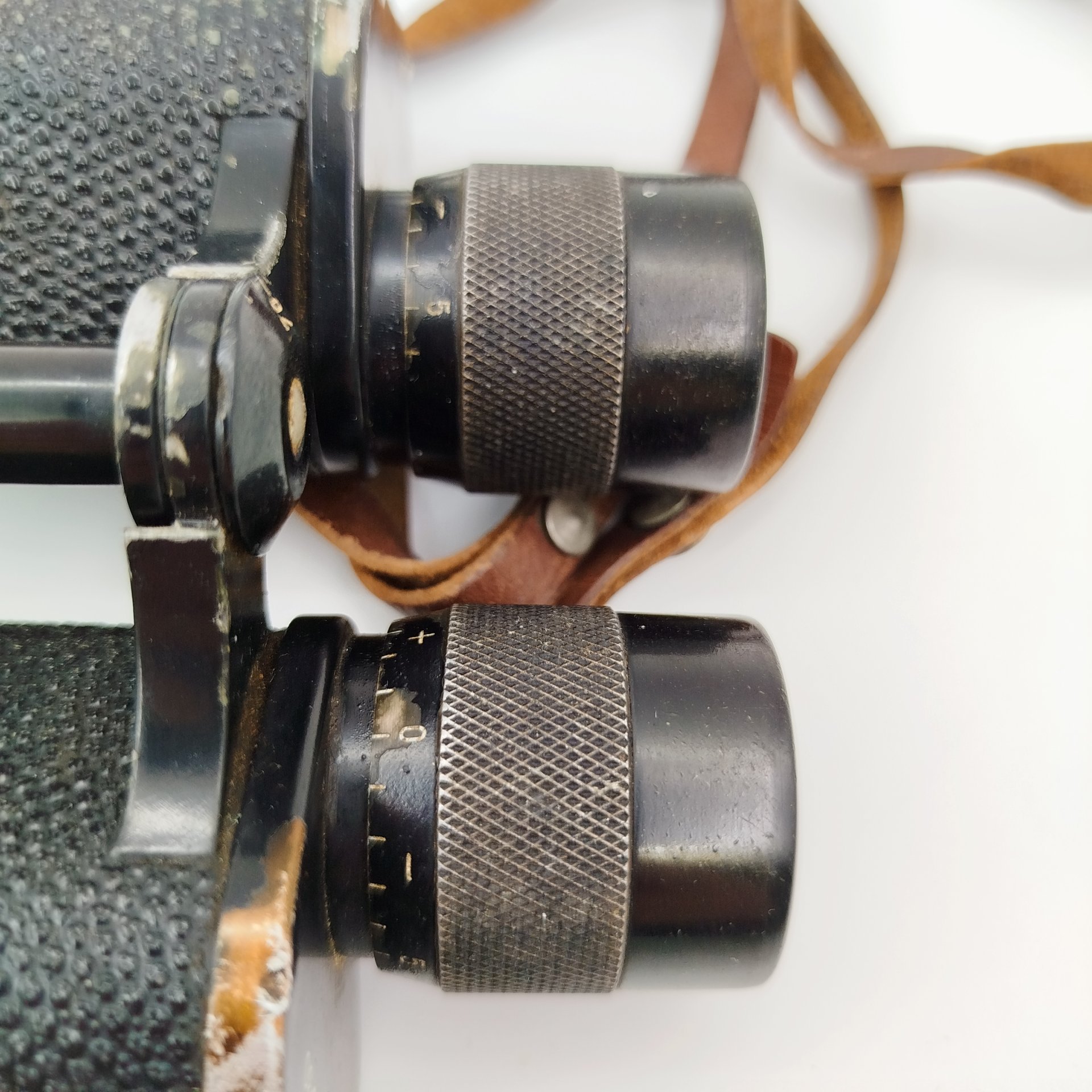 Бинокль призменный полевой (БПП) 8х30 в кофре, металл, стекло, кожп, Казанский оптико-механический завод (КОМЗ), СССР, 1070-1960 гг.