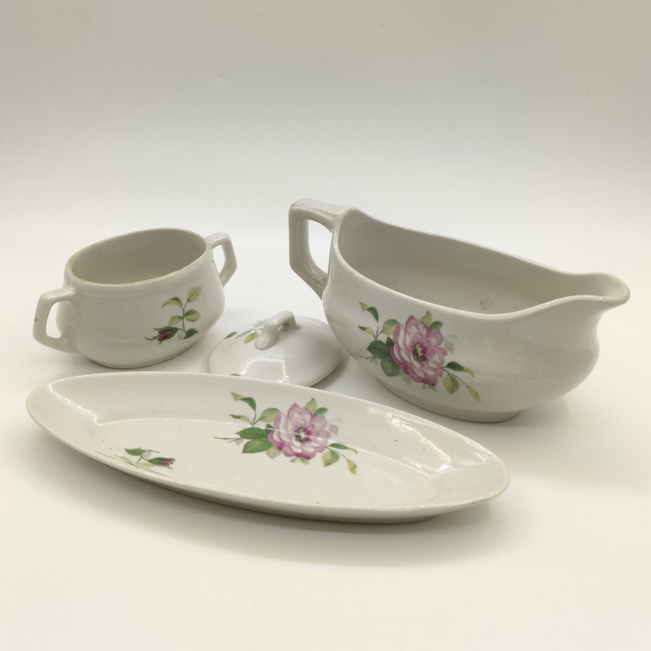 Набор из 3-х предметов с цветочным декором (сахарница, соусник, селёдочница)