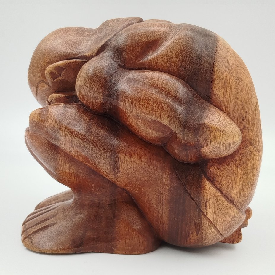 Статуэтка "Плачущий монах"