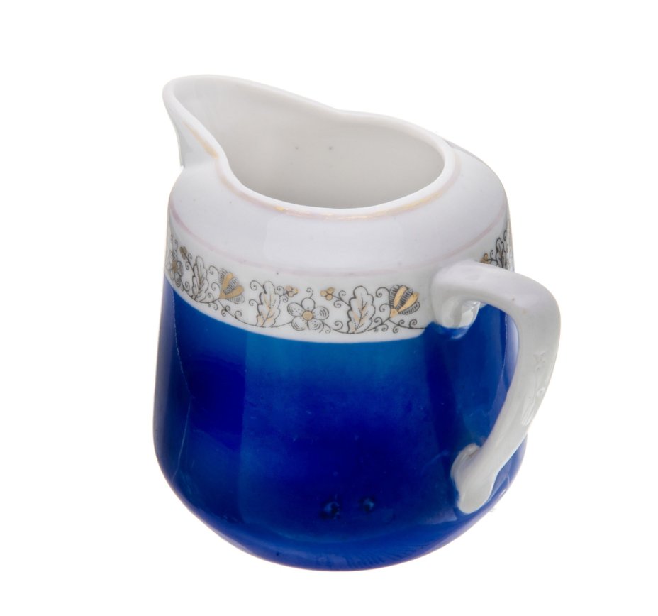 Молочник, декорированный растительными элементами по тулову, Дулевский фарфоровый завод (Дулёво)