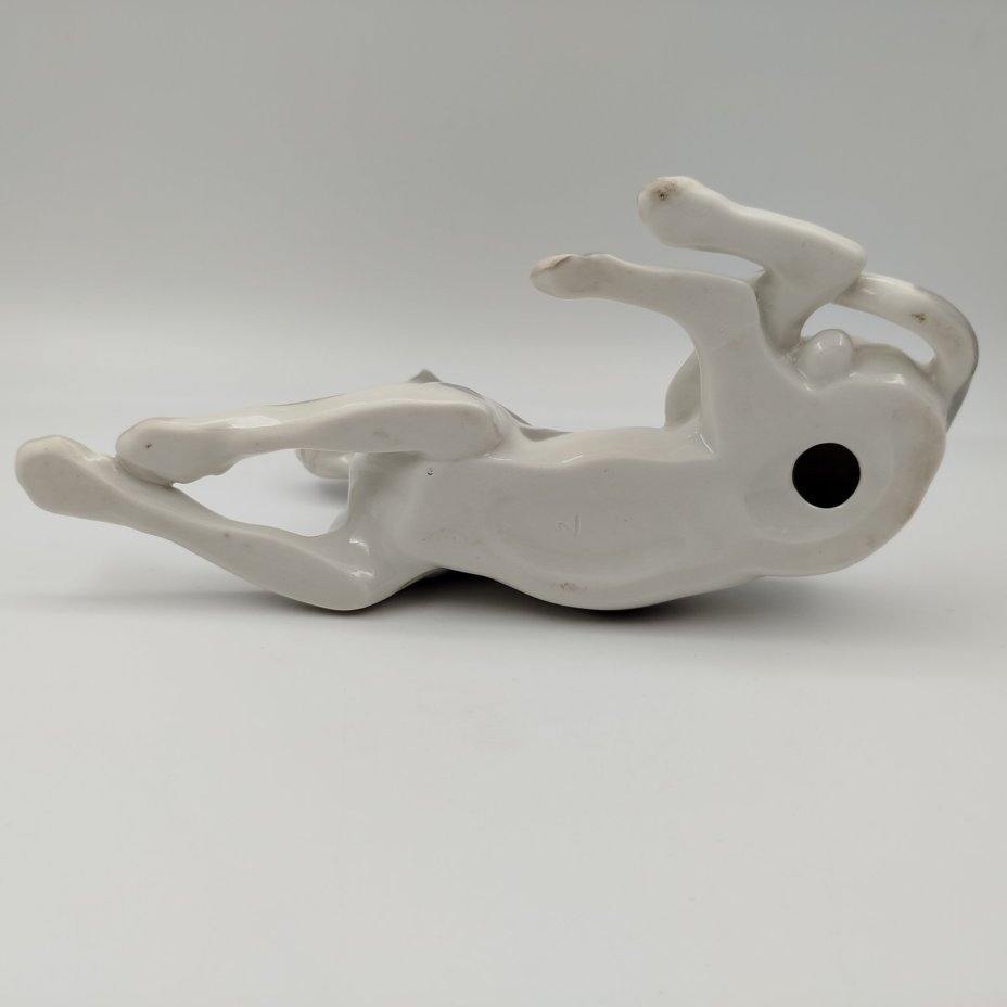 Статуэтка "Мраморный дог", скульптор И.И. Ризнич, фарфор, роспись, Ленинградский фарфоровый завод (ЛФЗ), СССР, 1970-1992 гг.