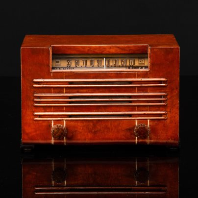 Радио кабинетное "Cabinet by Ingraham", General Electric