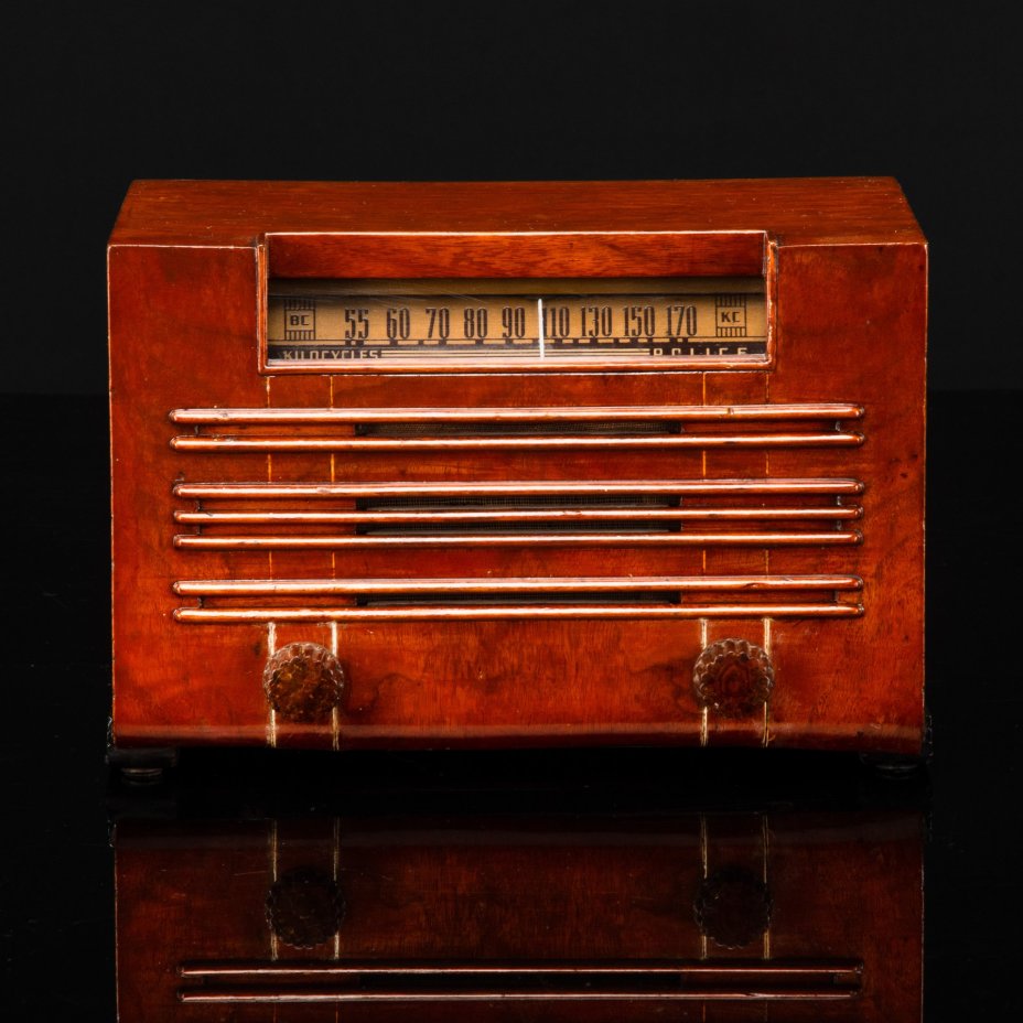 Радио кабинетное "Cabinet by Ingraham", General Electric