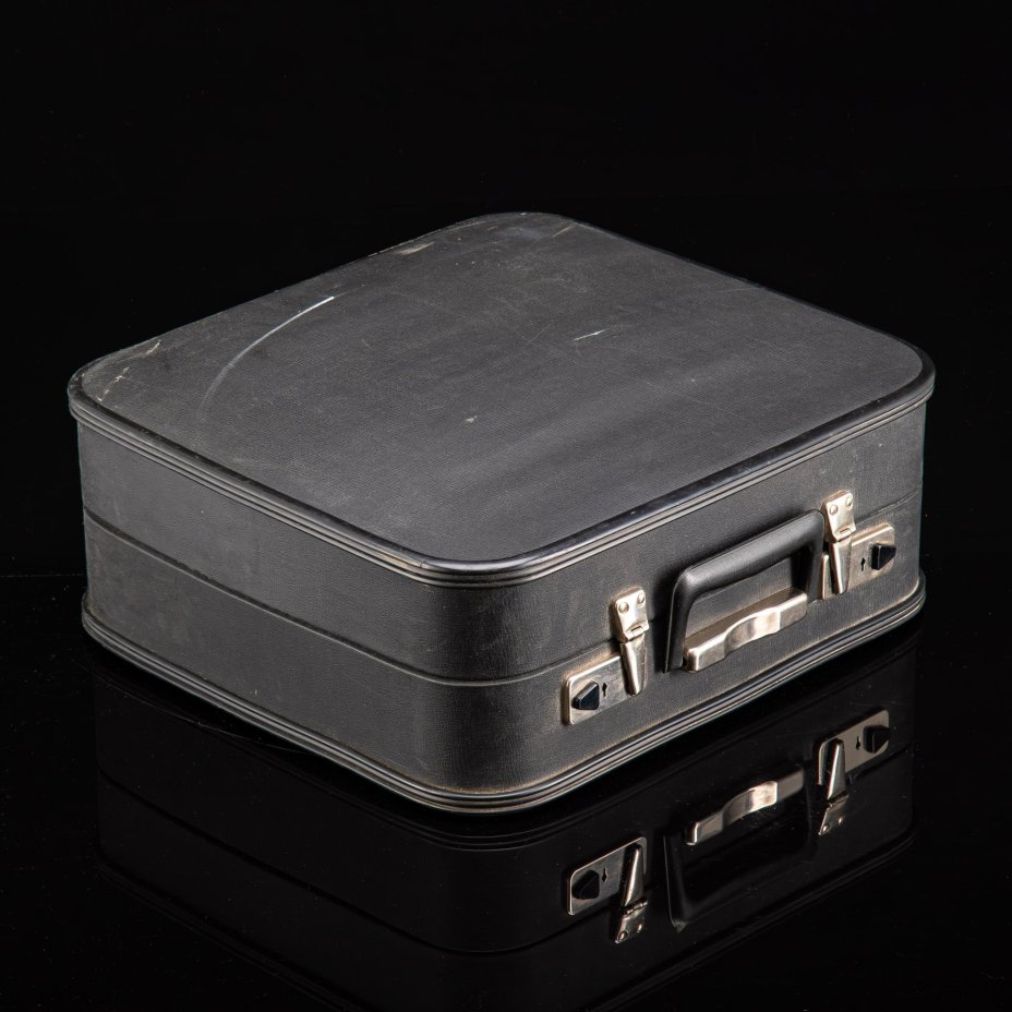 Машинка печатная "Consul Model 221" голубого цвета в оригинальном кофре