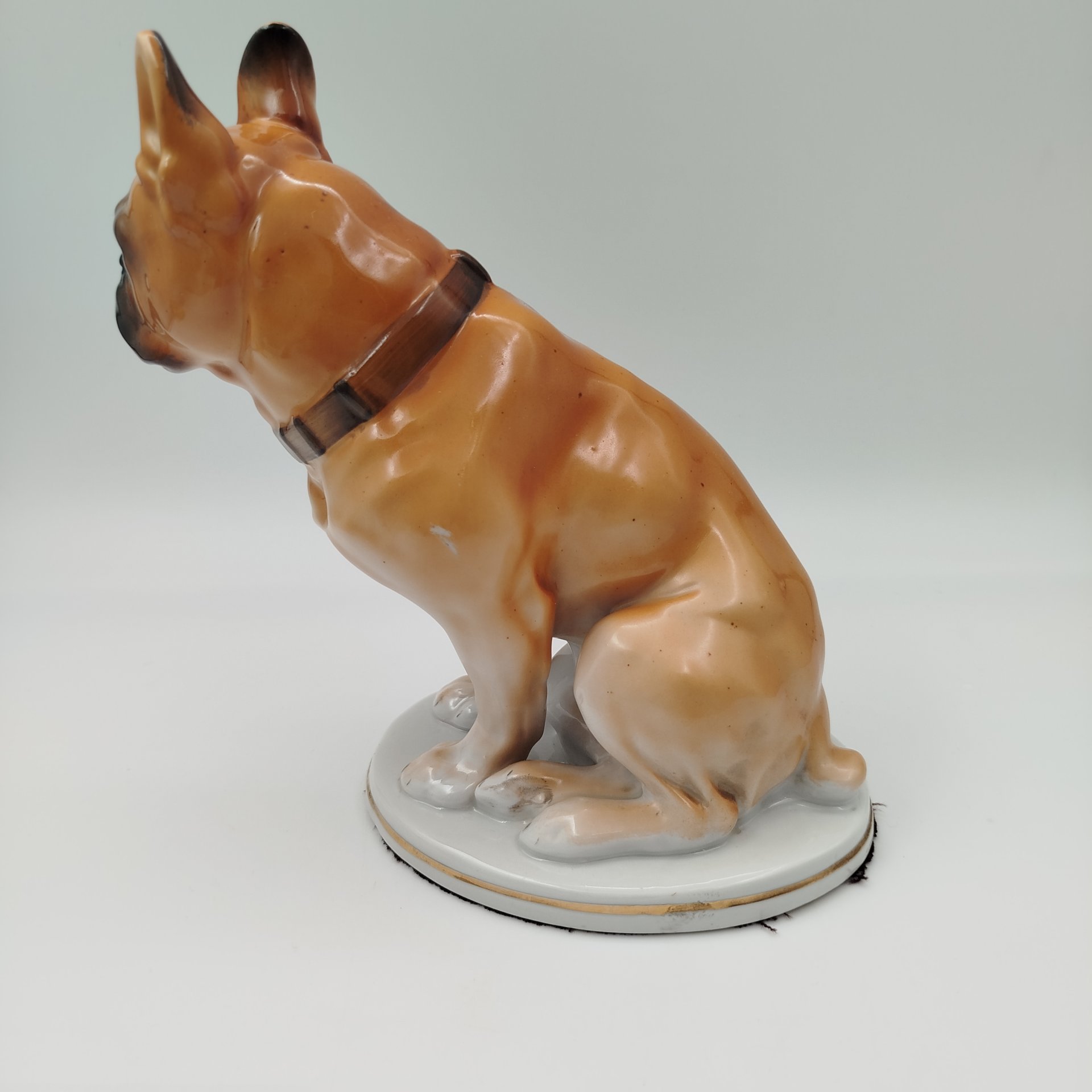 Статуэтка "Боксер", скульптор В.С. Драчинская, фарфор, роспись, Ленинградский фарфоровый завод (ЛФЗ), СССР, 1950-1970 гг.