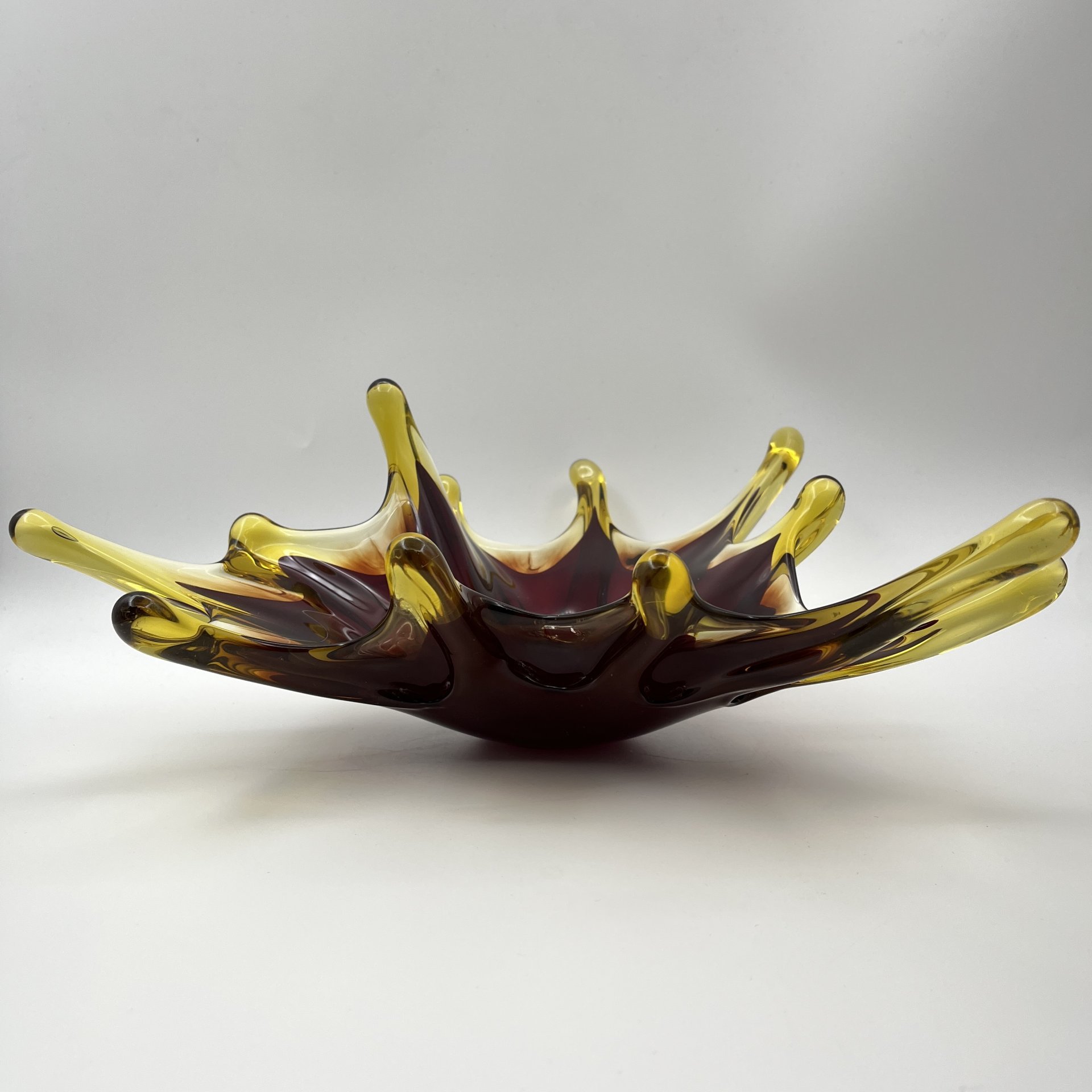 Ваза (фруктовница) "Медуза", цветное стекло, гутная техника, СССР, 1970-1990 гг.