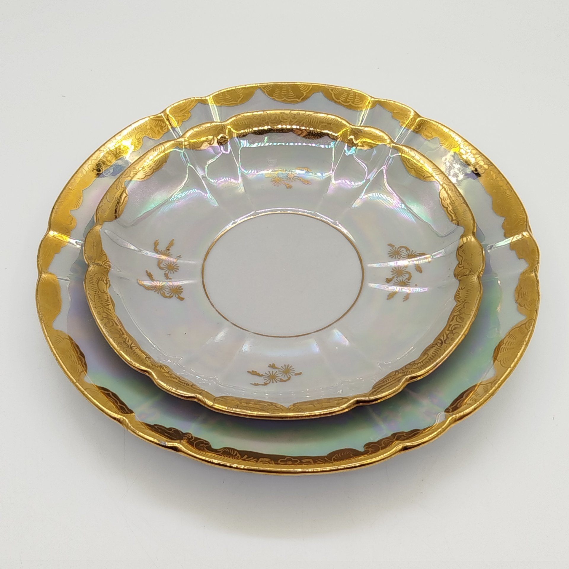 Набор из блюдца и десертной тарелки "Мадонна"