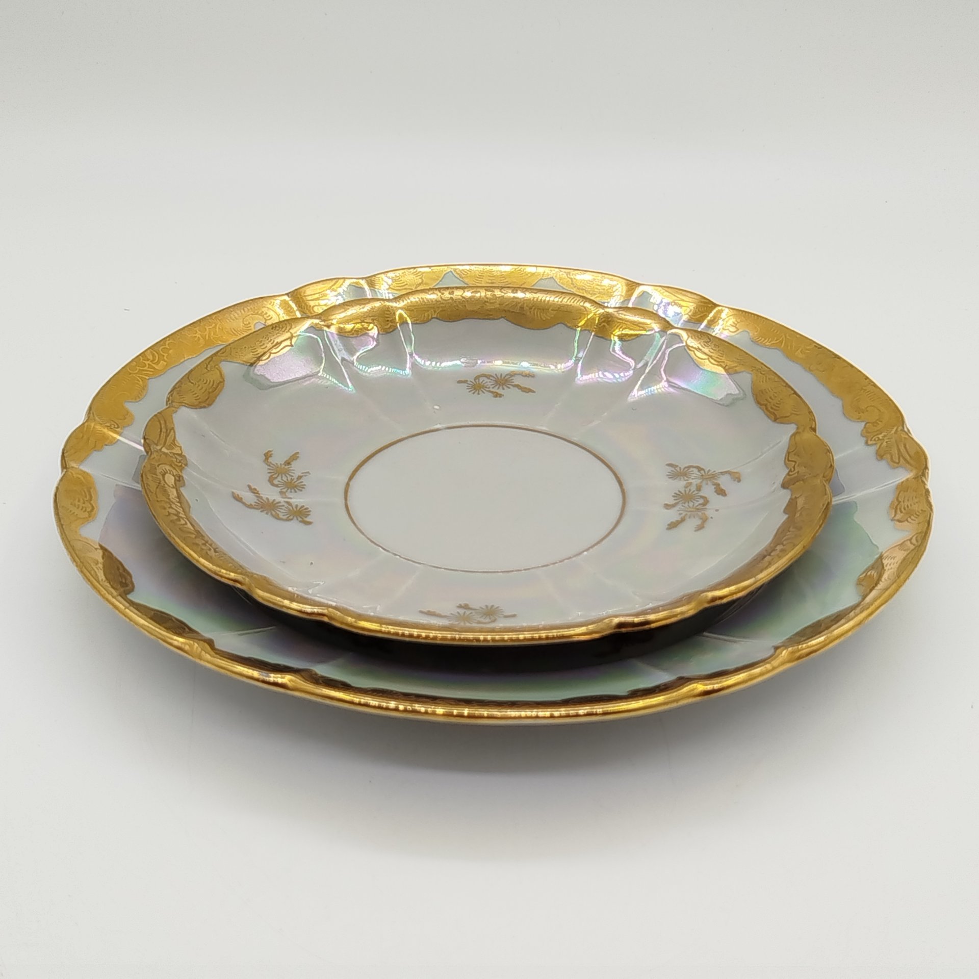 Набор из блюдца и десертной тарелки "Мадонна"