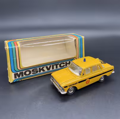 Модель автомобиля "Москвич-412" (ГАИ) в коробке