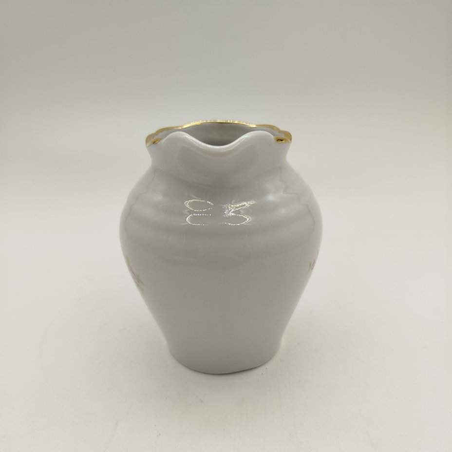 Молочник с цветочным декором, фарфор, золочение, деколь, Рижский фарфорово-фаянсовый завод, СССР, 1970-1980 гг.