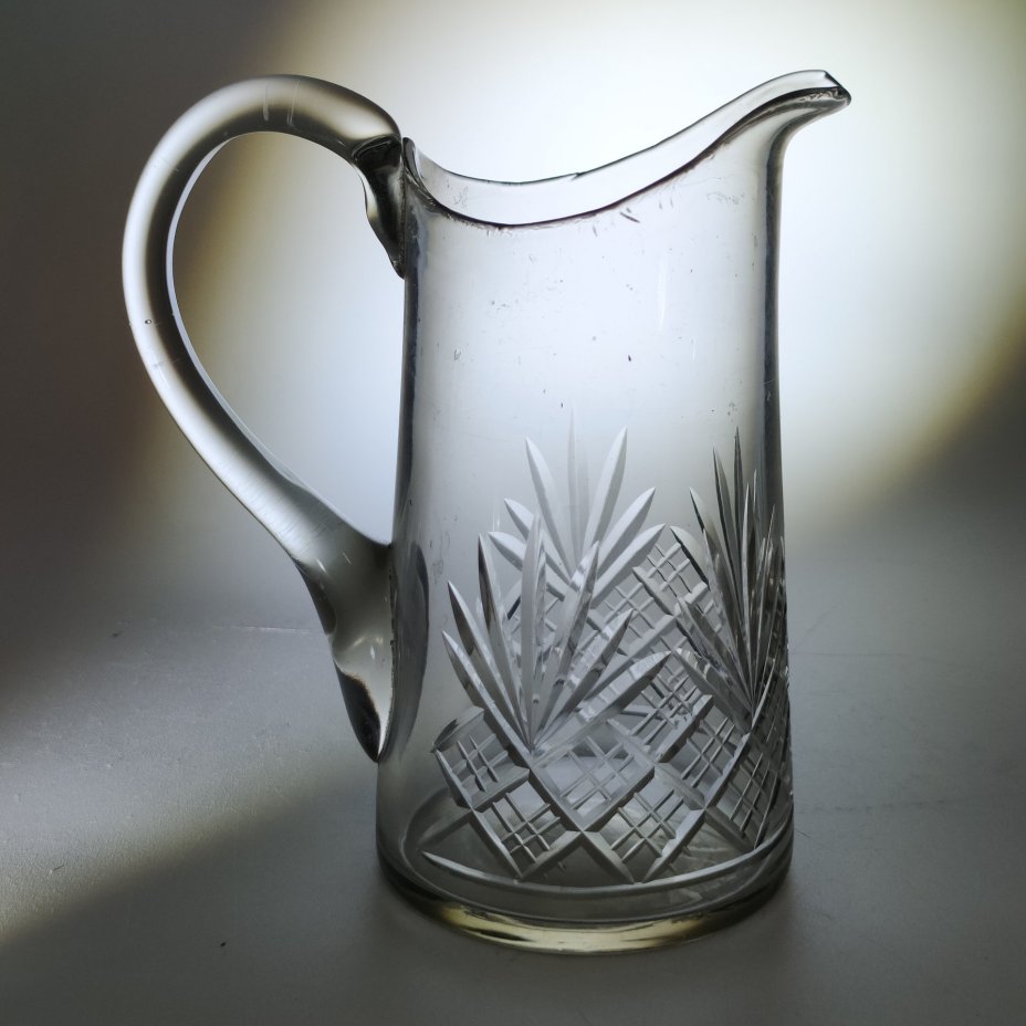 Молочник с геометрическим декором