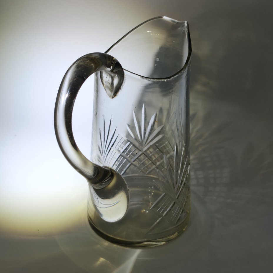 Молочник с геометрическим декором