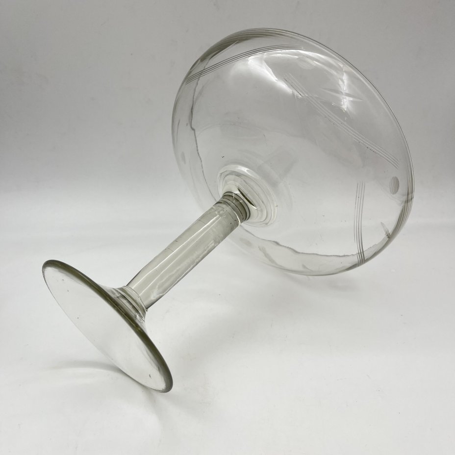 Фруктовница (конфетница) с геометрическим декором