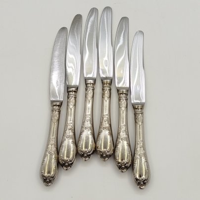 Набор из шести десертных ножей с растительным декором