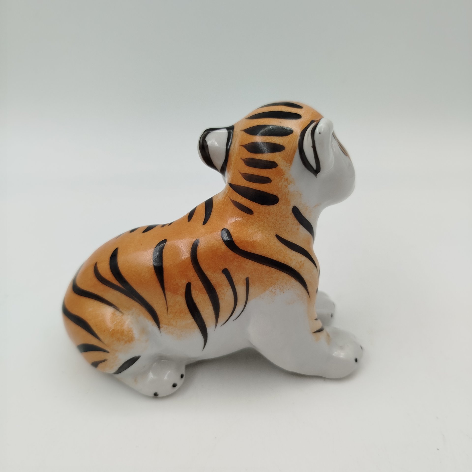 Статуэтка "Тигренок"