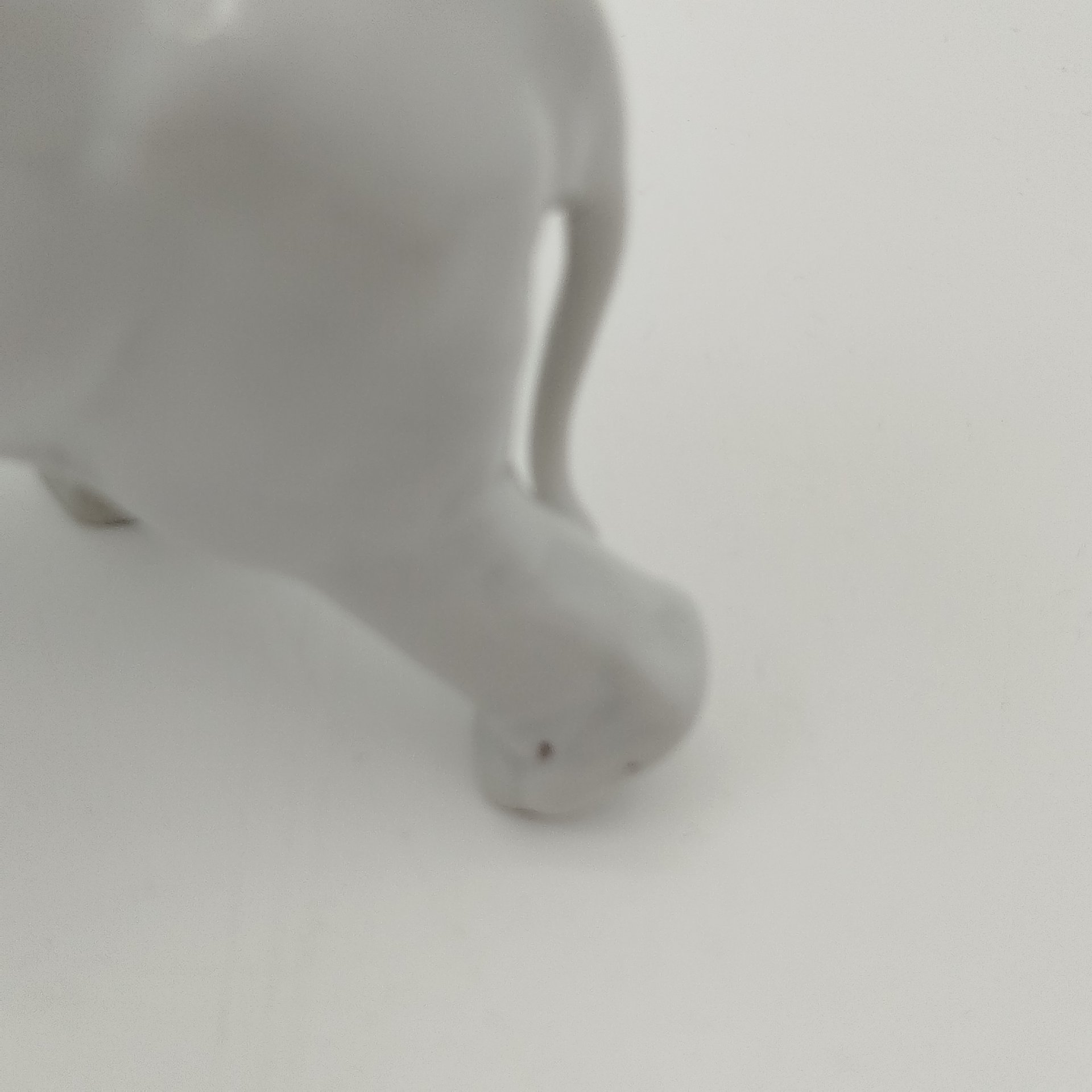 Статуэтка "Слон", скульптор Б.Я. Воробьев, фарфор, Ленинградский фарфоровый завод (ЛФЗ), СССР, 1950-1970 гг.