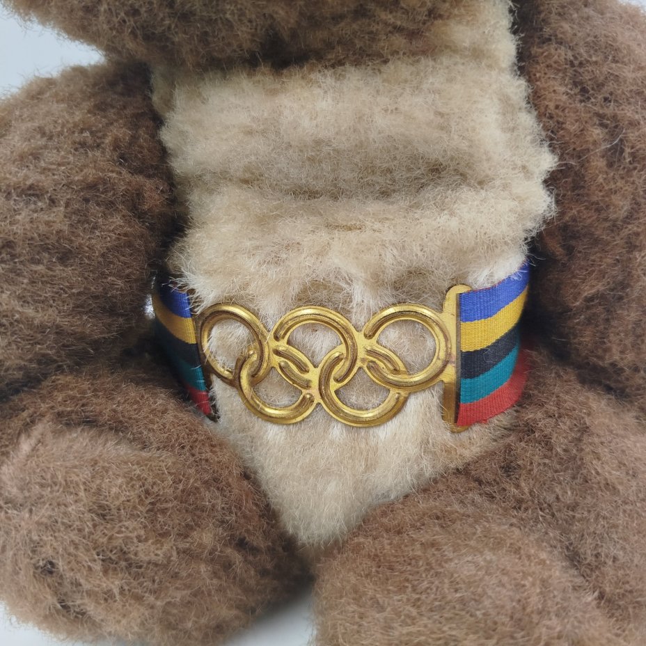 Игрушка "Олимпийский мишка"