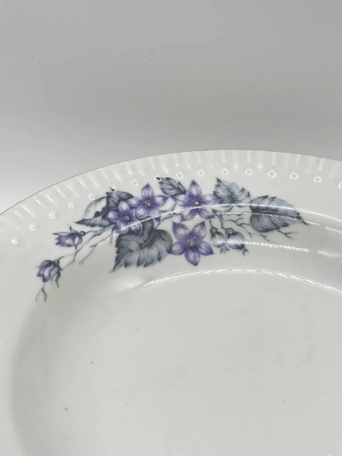 Набор винтажных тарелок 3 шт. с цветочным декором, фарфор, деколь, золочение, Дулевский фарфоровый завод (Дулёво), СССР, 1970-1990 гг.