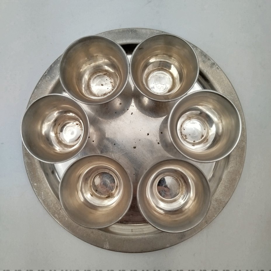 Набор для подачи крепких напитков (поднос и 6 стопок)