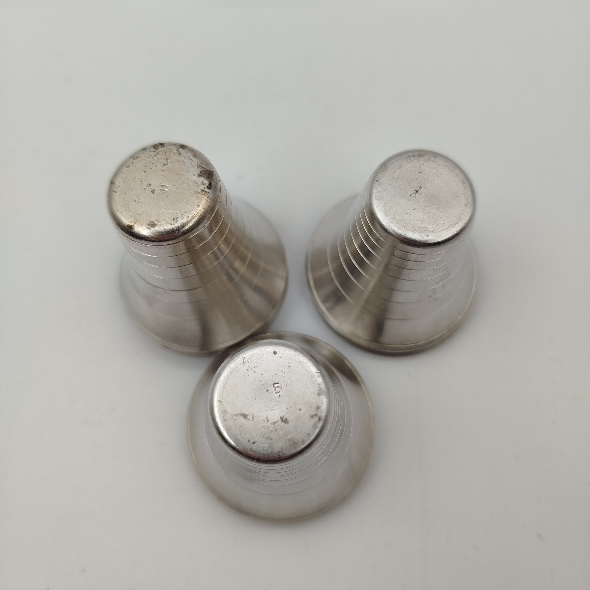 Набор для подачи крепких напитков (поднос и 6 стопок), металл, СССР, 1970-1990 гг.