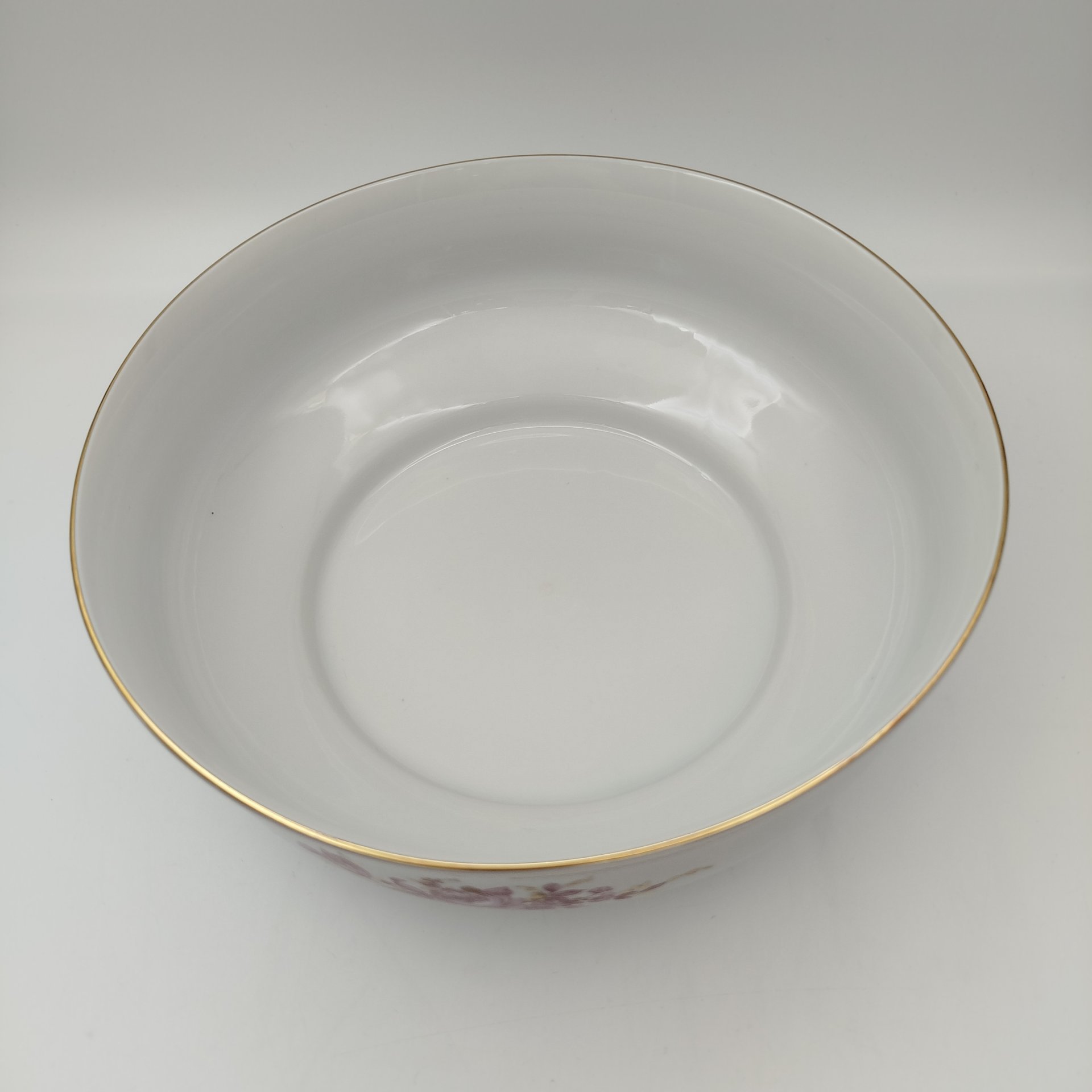 Салатник с цветочным декором, фарфор, деколь, золочение, Graf Von Henneberg Porzellan, 1777 Jlmenau, ГДР, 1977-1990 гг., Graf Von Henneberg Porzellan