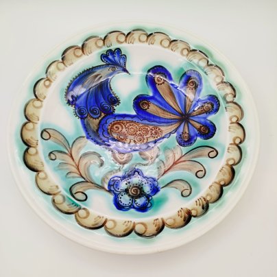 Блюдо настенное "Птица", автор Вера Григорьевна Филянская (1900-1982 гг.), фаянс, роспись, Конаковский фаянсовый завод им. М.И. Калинина (ЗиК Конаково), СССР, 1974-1990 гг.