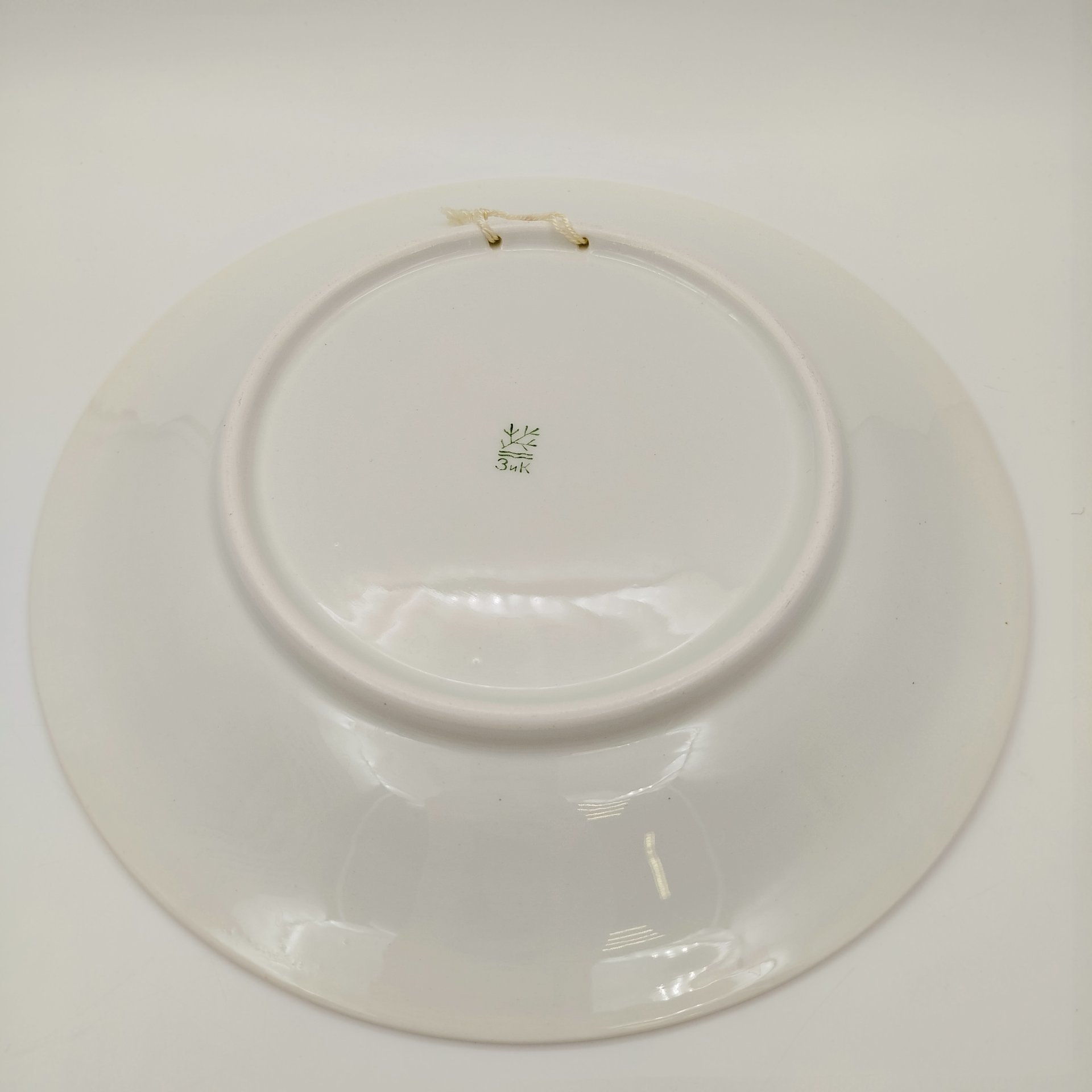 Блюдо настенное "Птица", автор Вера Григорьевна Филянская (1900-1982 гг.), фаянс, роспись, Конаковский фаянсовый завод им. М.И. Калинина (ЗиК Конаково), СССР, 1974-1990 гг.