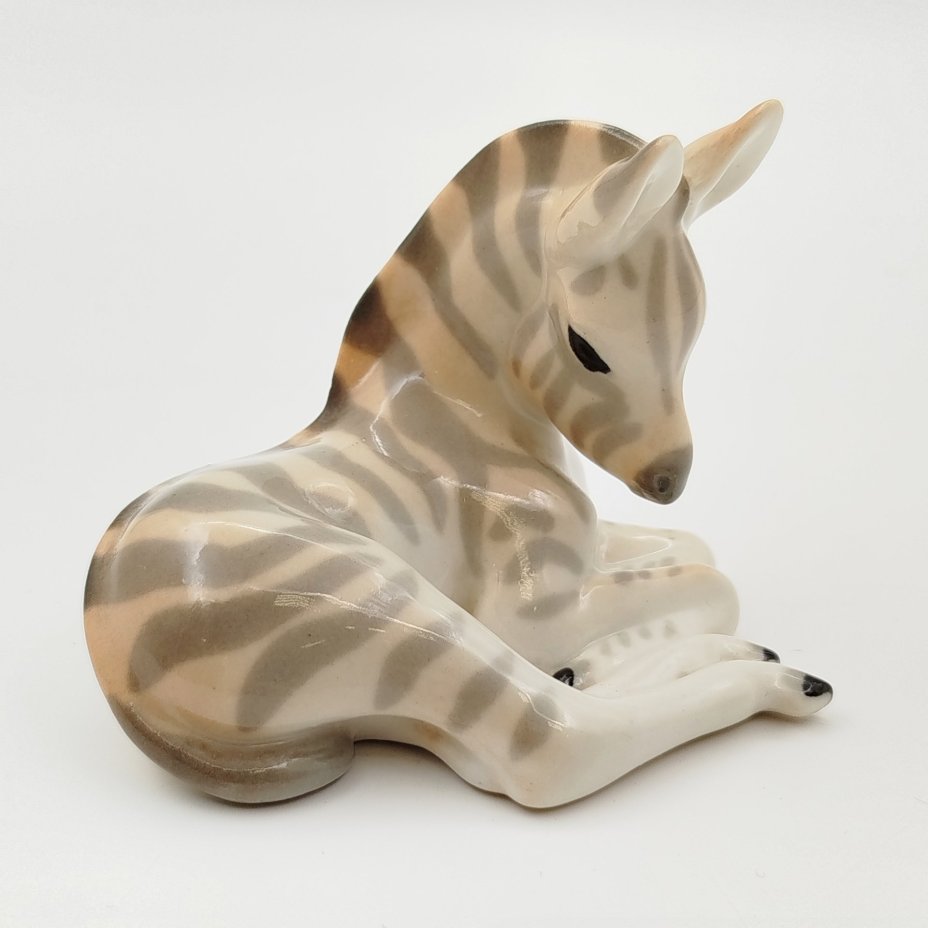 Статуэтка "Зебра", фарфор, аэрография, роспись, Ленинградский фарфоровый завод (ЛФЗ), СССР, 1970-1991 гг.